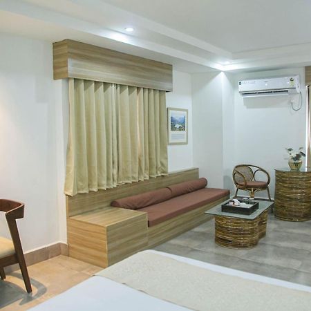 Hotel Lake Shilloi ดิมาปูร์ ภายนอก รูปภาพ
