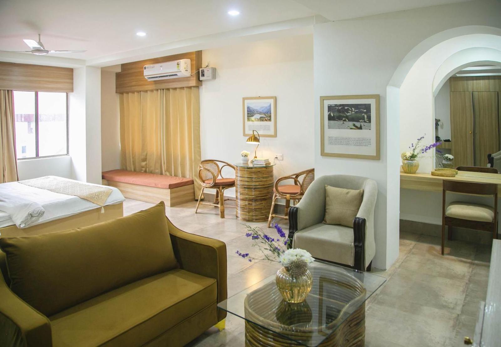 Hotel Lake Shilloi ดิมาปูร์ ภายนอก รูปภาพ