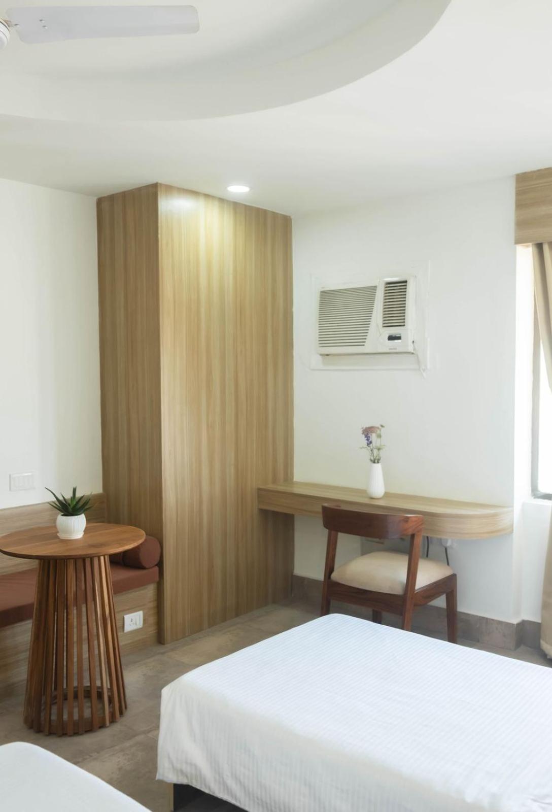 Hotel Lake Shilloi ดิมาปูร์ ภายนอก รูปภาพ